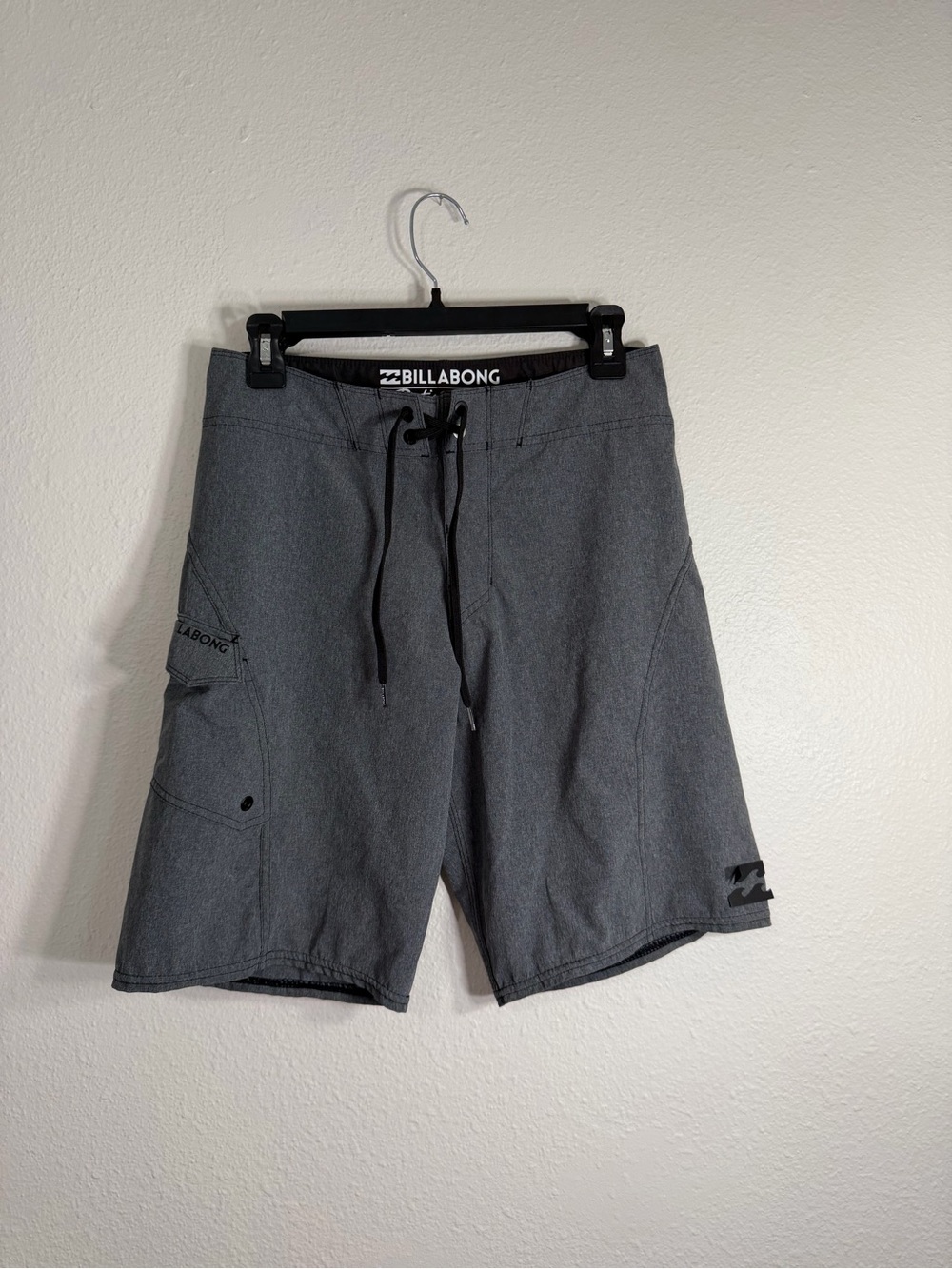 Billabong Men's Dark Gray Hybrid Boardshorts with Black Drawstring